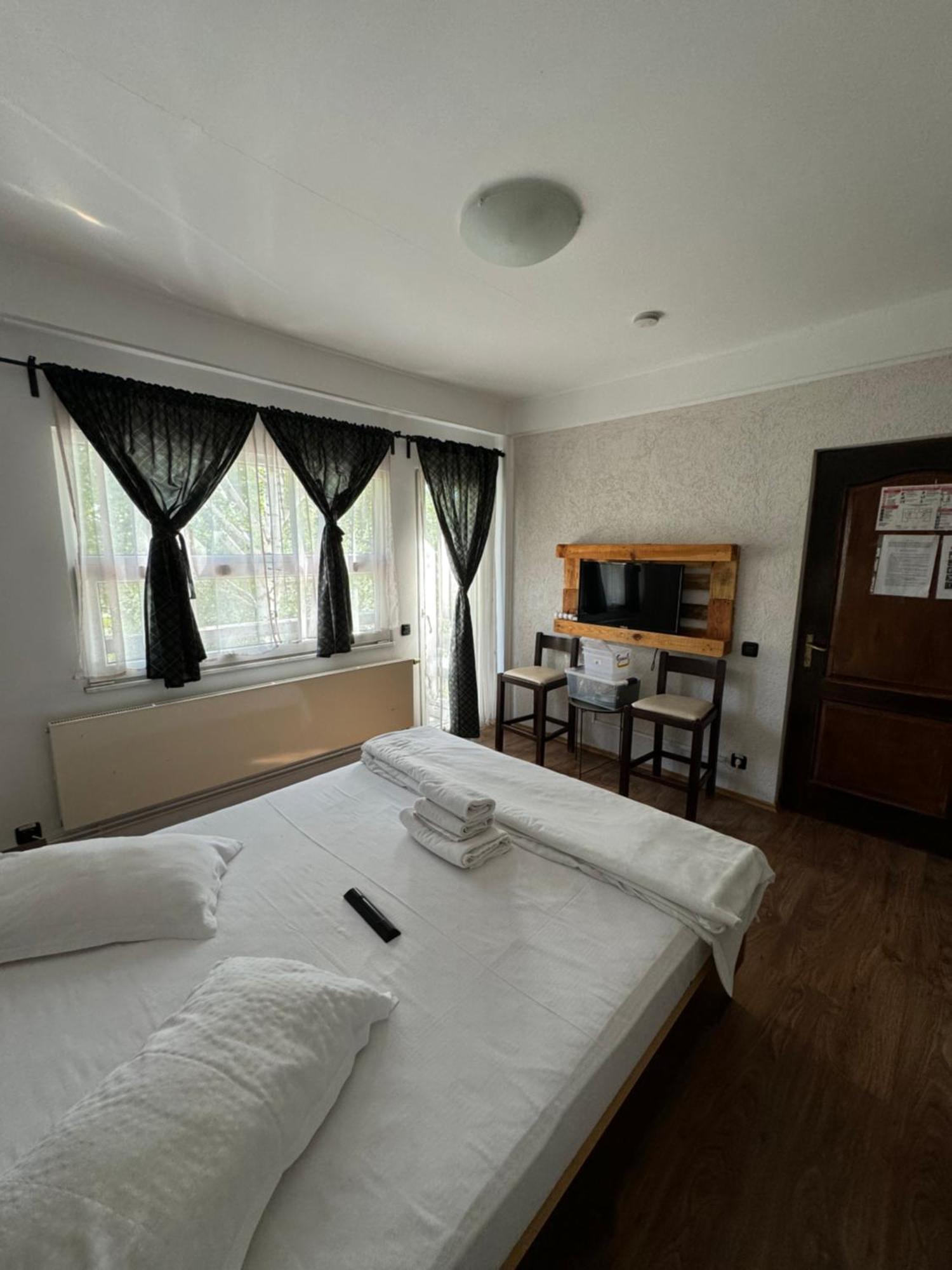 Hotel Casa David à Buşteni Extérieur photo